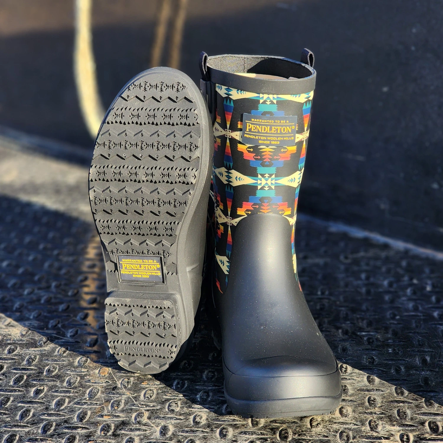 Pendleton Tucson Black Rain Boots - Image 3